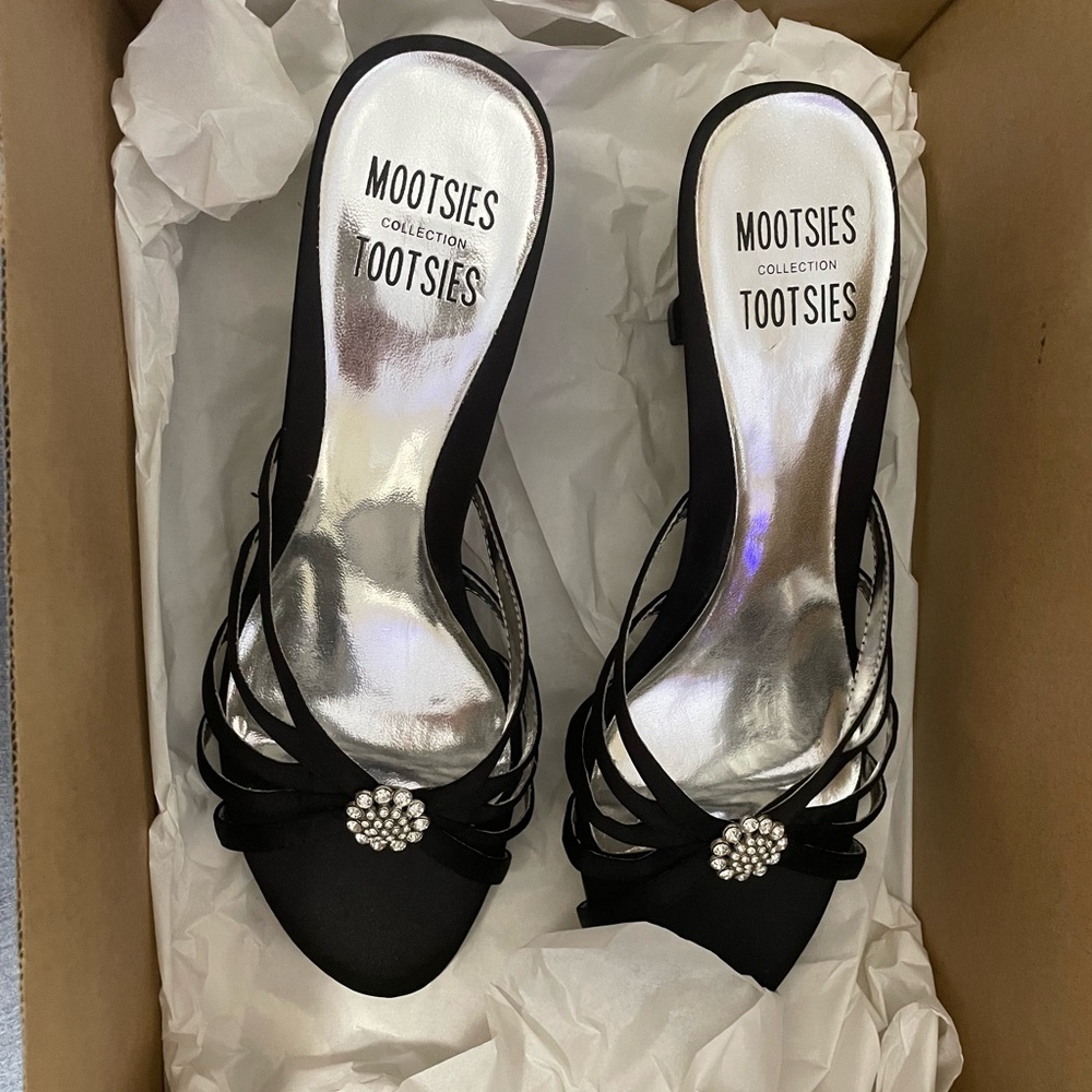 Black mootsies tootsies formal heels